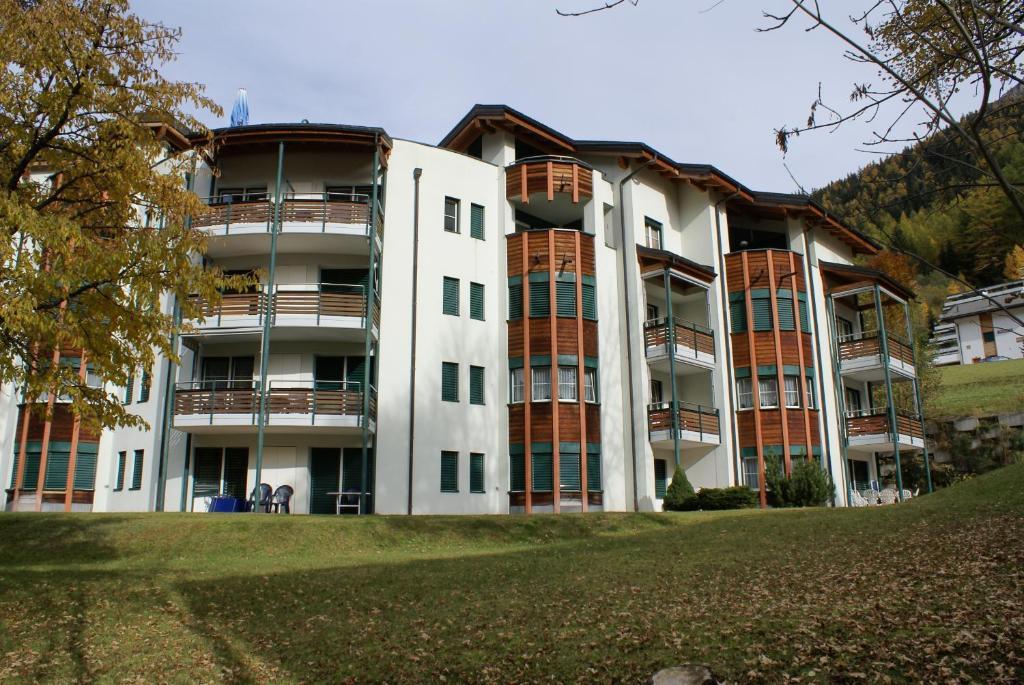 Appartementhaus La Promenade Leukerbad Zimmer foto